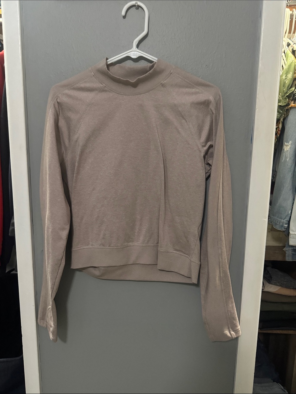 Old Navy Women's Mock Neck Long Sleeve Top in Taupe